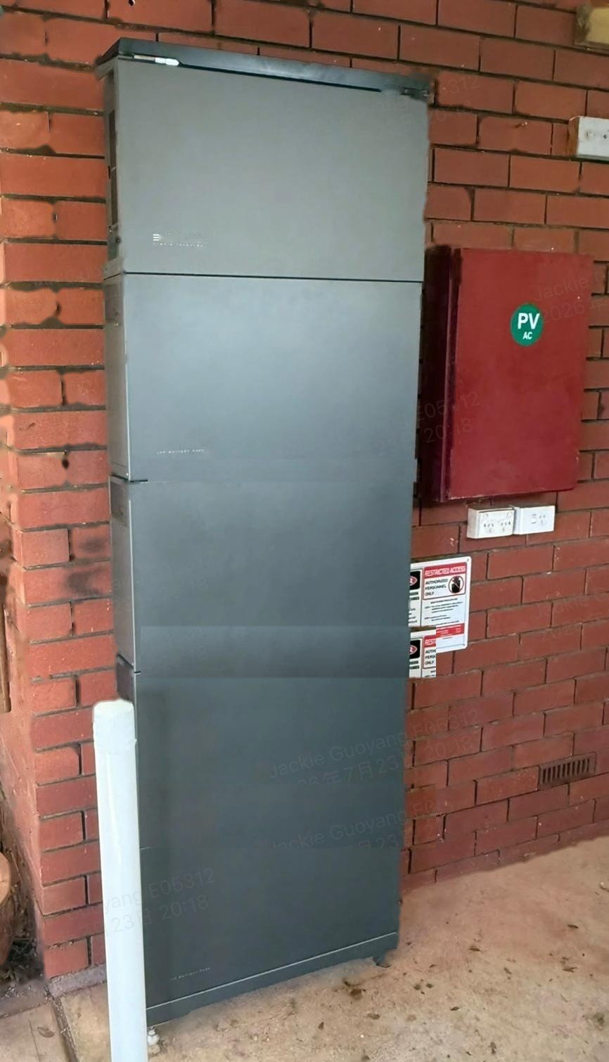 EcoFlow OCEAN 2 battery stack installed beside a PV AC cabinet